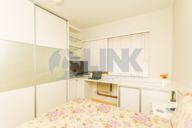 Imagem Apartamento com 2 Quartos à Venda, 95 m² em Menino Deus - Porto Alegre Imagem Apartamento com 2 Quartos à Venda, 95 m² em Menino Deus - Porto Alegre