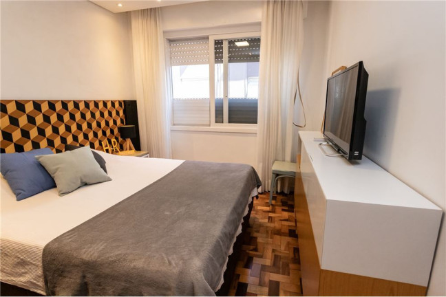 Imagem Imóvel com 2 Quartos à Venda, 69 m² em Humaitá - Porto Alegre Imagem Imóvel com 2 Quartos à Venda, 69 m² em Humaitá - Porto Alegre