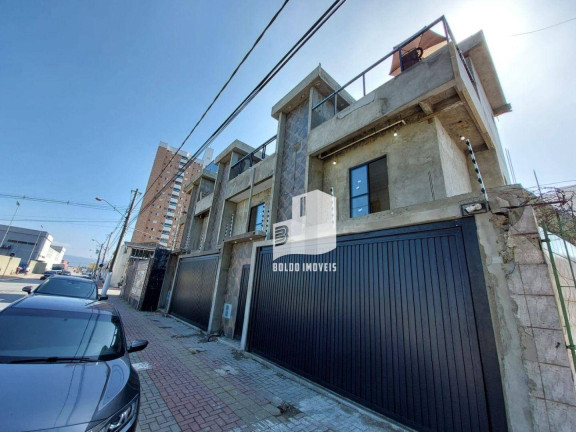 Sobrado com 3 Quartos à Venda, 131 m² em Guilhermina - Praia Grande