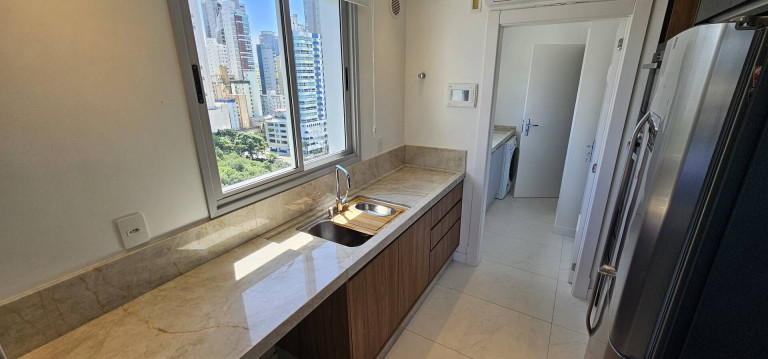 Imagem Apartamento com 4 Quartos à Venda, em Centro - Balneário Camboriú Imagem Apartamento com 4 Quartos à Venda, em Centro - Balneário Camboriú