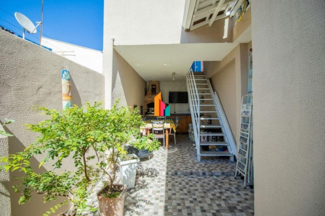 Imagem Casa com 3 Quartos à Venda, 150 m² em Vila De Vecchi - Jundiaí Imagem Casa com 3 Quartos à Venda, 150 m² em Vila De Vecchi - Jundiaí