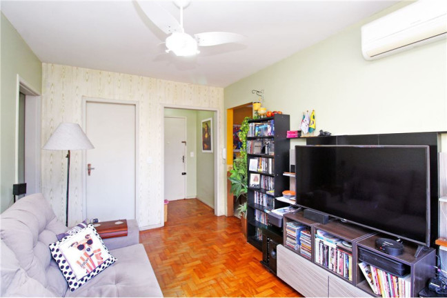 Imagem Apartamento com 3 Quartos à Venda, 78 m² em Menino Deus - Porto Alegre Imagem Apartamento com 3 Quartos à Venda, 78 m² em Menino Deus - Porto Alegre