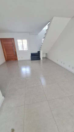 Imagem Sobrado com 3 Quartos à Venda, 124 m² em Mont Serrat - Canoas Imagem Sobrado com 3 Quartos à Venda, 124 m² em Mont Serrat - Canoas