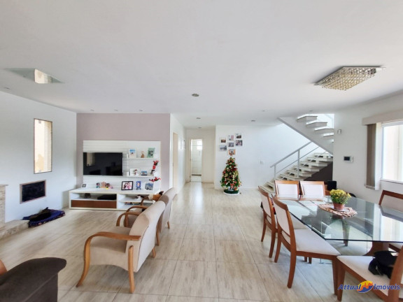 Imagem Casa com 4 Quartos à Venda, 184 m² em Jardim Europa - Teresópolis