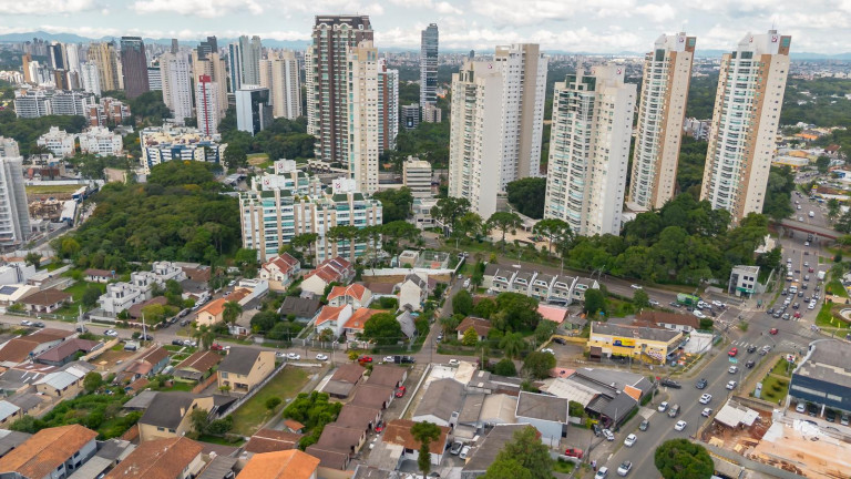 Imagem Terreno à Venda, 894 m² em Campo Comprido - Curitiba Imagem Terreno à Venda, 894 m² em Campo Comprido - Curitiba