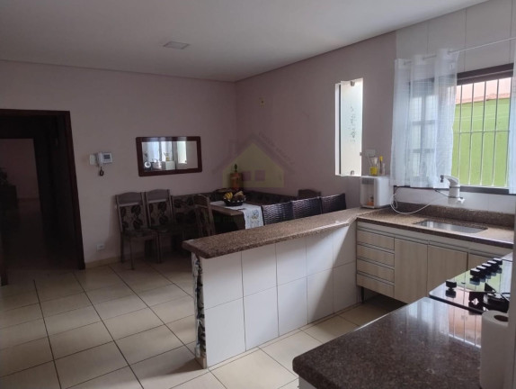 Imagem Casa com 2 Quartos à Venda, 137 m² em Parque Santo Antonio - Jacareí Imagem Casa com 2 Quartos à Venda, 137 m² em Parque Santo Antonio - Jacareí