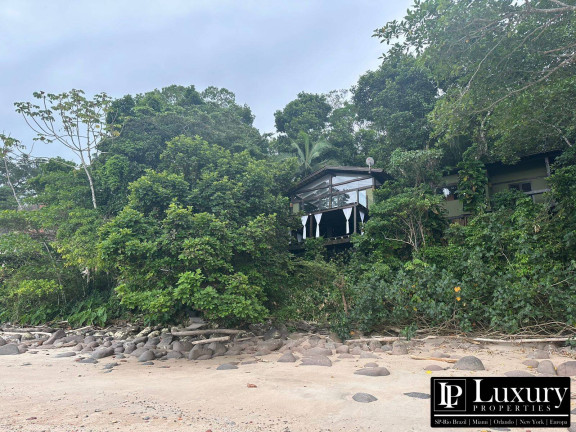 Imagem Casa com 3 Quartos à Venda, em Praia Preta - São Sebastião Imagem Casa com 3 Quartos à Venda, em Praia Preta - São Sebastião