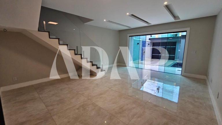 Imagem Casa com 3 Quartos para Alugar, 160 m² em Vargem Grande - Rio De Janeiro