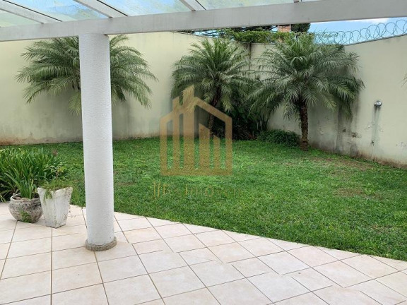 Imagem Casa com 3 Quartos à Venda, 304 m² em Uberaba - Curitiba Imagem Casa com 3 Quartos à Venda, 304 m² em Uberaba - Curitiba