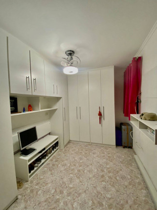 Imagem Casa com 5 Quartos à Venda, 200 m² em Jardim Do Estádio - Santo André Imagem Casa com 5 Quartos à Venda, 200 m² em Jardim Do Estádio - Santo André