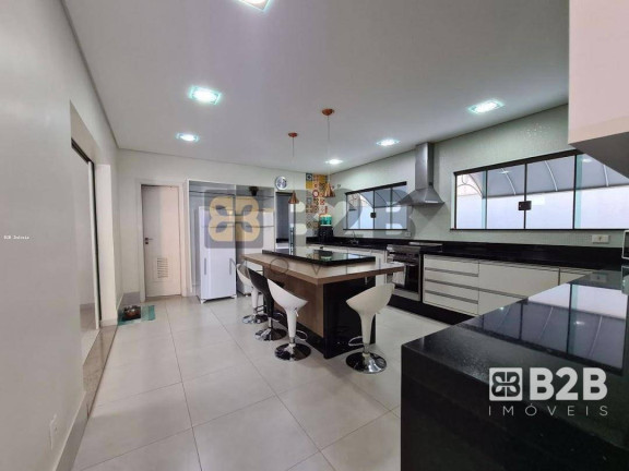 Imagem Casa com 3 Quartos à Venda, 365 m² em Chácaras Odete - Bauru Imagem Casa com 3 Quartos à Venda, 365 m² em Chácaras Odete - Bauru