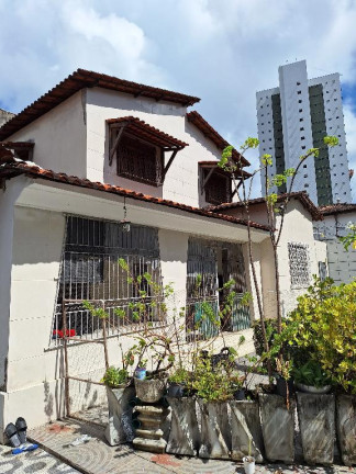 Casa com 5 Quartos à Venda, 203 m² em Parnamirim - Recife