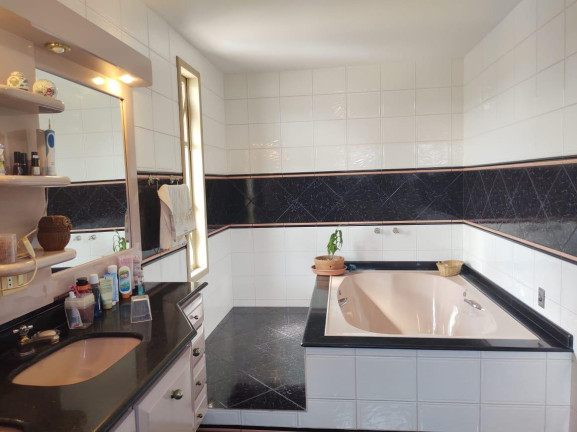 Imagem Casa com 5 Quartos à Venda, 400 m² em Saguaçu - Joinville