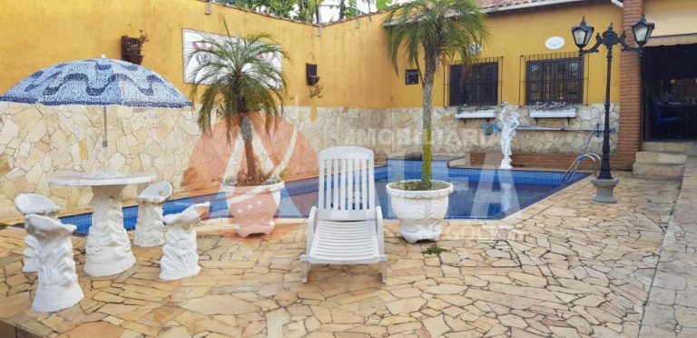Imagem Casa com 5 Quartos à Venda, 425 m² em Outeiro De Passárgada - Cotia Imagem Casa com 5 Quartos à Venda, 425 m² em Outeiro De Passárgada - Cotia
