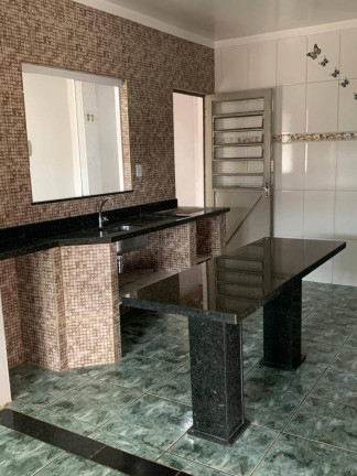 Casa à Venda, 220 m² em Jardim Nossa Senhora Das Graças (rubião Junior) - Botucatu