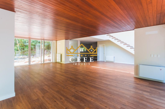 Imagem Casa com 4 Quartos à Venda, 1.146 m² em Centro - Gramado