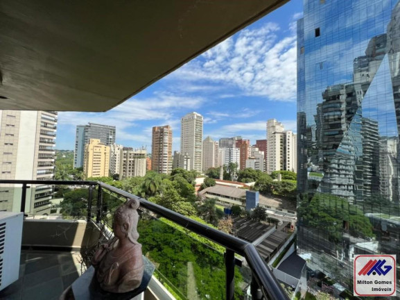 Imagem Apartamento com 3 Quartos à Venda, 220 m² em Itaim Bibi - São Paulo