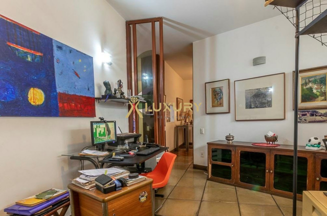 Imagem Imóvel com 4 Quartos à Venda, 500 m² em Santo Antônio - Belo Horizonte Imagem Imóvel com 4 Quartos à Venda, 500 m² em Santo Antônio - Belo Horizonte