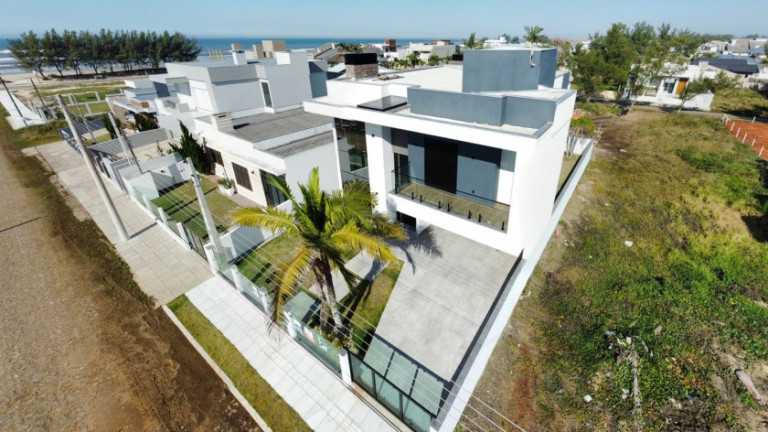 Imagem Casa com 4 Quartos à Venda, 252 m² em Balneário Rosa Do Mar - Passo De Torres Imagem Casa com 4 Quartos à Venda, 252 m² em Balneário Rosa Do Mar - Passo De Torres