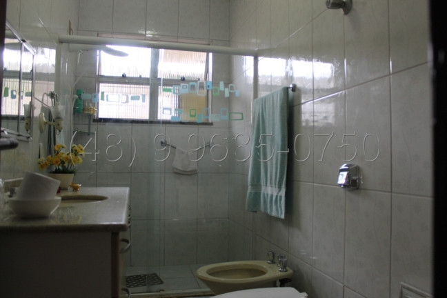 Imagem Casa com 3 Quartos à Venda, 360 m² em Trindade - Florianópolis