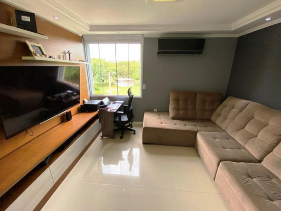 Imagem Imóvel com 3 Quartos à Venda, 61 m² em Cristal - Porto Alegre Imagem Imóvel com 3 Quartos à Venda, 61 m² em Cristal - Porto Alegre