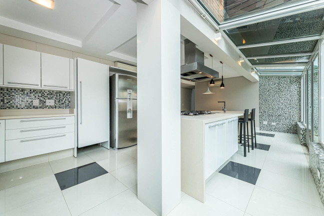 Imagem Casa com 3 Quartos à Venda, 451 m² em Mossunguê - Curitiba Imagem Casa com 3 Quartos à Venda, 451 m² em Mossunguê - Curitiba