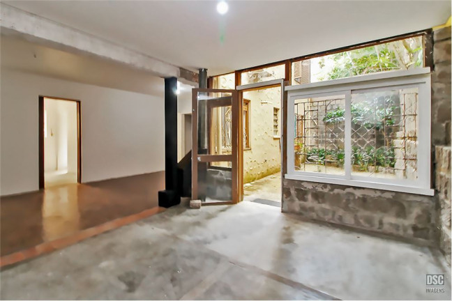 Imagem Imóvel com 2 Quartos à Venda, em Auxiliadora - Porto Alegre Imagem Imóvel com 2 Quartos à Venda, em Auxiliadora - Porto Alegre