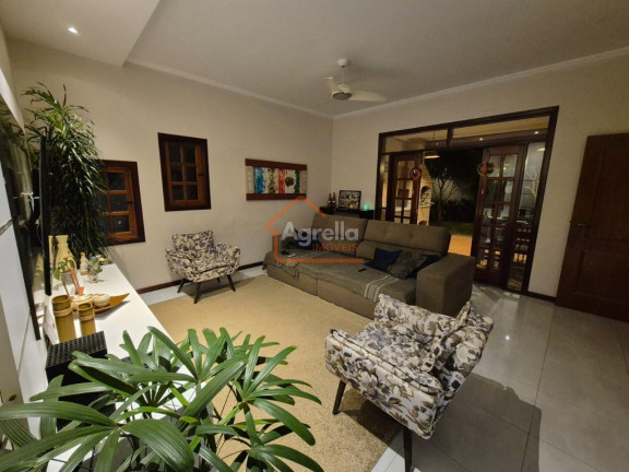 Imagem Casa com 3 Quartos à Venda, 300 m² em Jardim Jacira - Mogi Guaçu Imagem Casa com 3 Quartos à Venda, 300 m² em Jardim Jacira - Mogi Guaçu