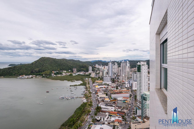 Imagem Apartamento com 3 Quartos à Venda, 328 m² em Fazenda - Itajaí Imagem Apartamento com 3 Quartos à Venda, 328 m² em Fazenda - Itajaí