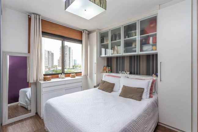 Imagem Imóvel com 3 Quartos à Venda, 90 m² em Cristal - Porto Alegre Imagem Imóvel com 3 Quartos à Venda, 90 m² em Cristal - Porto Alegre