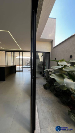 Imagem Casa com 3 Quartos à Venda, 369 m² em Setor Garavelo - Aparecida De Goiânia Imagem Casa com 3 Quartos à Venda, 369 m² em Setor Garavelo - Aparecida De Goiânia