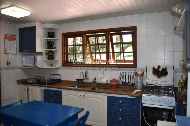 Imagem Casa com 4 Quartos à Venda, 190 m² em Região Do Alto Da Boa Vista - Campos Do Jordão Imagem Casa com 4 Quartos à Venda, 190 m² em Região Do Alto Da Boa Vista - Campos Do Jordão
