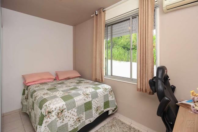 Imagem Apartamento com 2 Quartos à Venda, 50 m² em Vila Nova - Porto Alegre