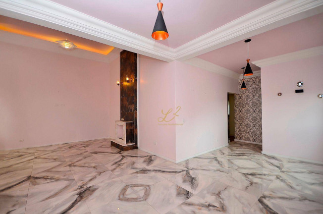 Imagem Casa com 6 Quartos à Venda, 450 m² em Bacacheri - Curitiba Imagem Casa com 6 Quartos à Venda, 450 m² em Bacacheri - Curitiba
