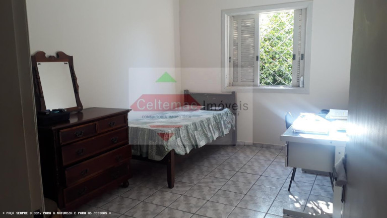 Imagem Casa com 3 Quartos à Venda, 280 m² em Jardim Eulalia - Taubaté Imagem Casa com 3 Quartos à Venda, 280 m² em Jardim Eulalia - Taubaté