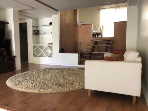 Imagem Casa com 3 Quartos à Venda, 312 m² em América - Joinville