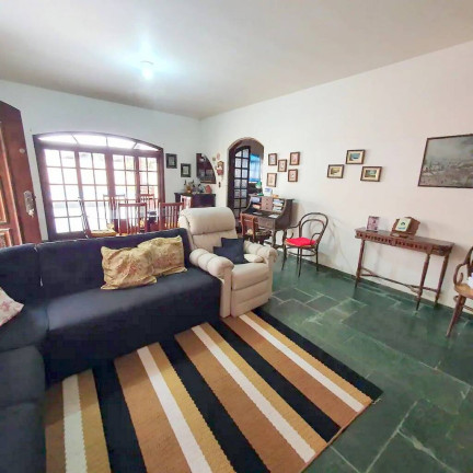 Imagem Casa com 3 Quartos à Venda, 350 m² em Estância Balneária Maria Helena Novaes - Peruíbe Imagem Casa com 3 Quartos à Venda, 350 m² em Estância Balneária Maria Helena Novaes - Peruíbe