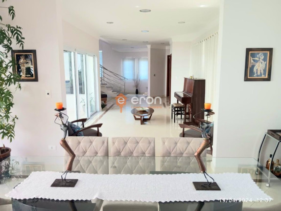 Imagem Casa com 4 Quartos à Venda, 450 m²