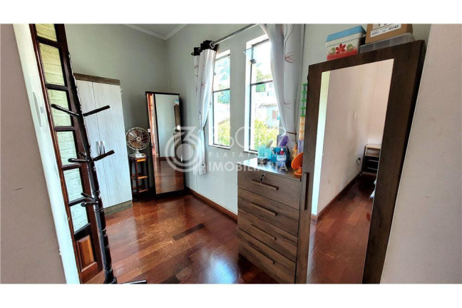 Imagem Casa com 5 Quartos à Venda, 250 m² em Parque Jaçatuba - Santo André Imagem Casa com 5 Quartos à Venda, 250 m² em Parque Jaçatuba - Santo André