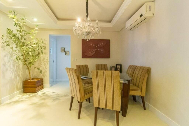 Imagem Apartamento com 3 Quartos à Venda, 131 m² em Centro - Balneário Camboriú Imagem Apartamento com 3 Quartos à Venda, 131 m² em Centro - Balneário Camboriú
