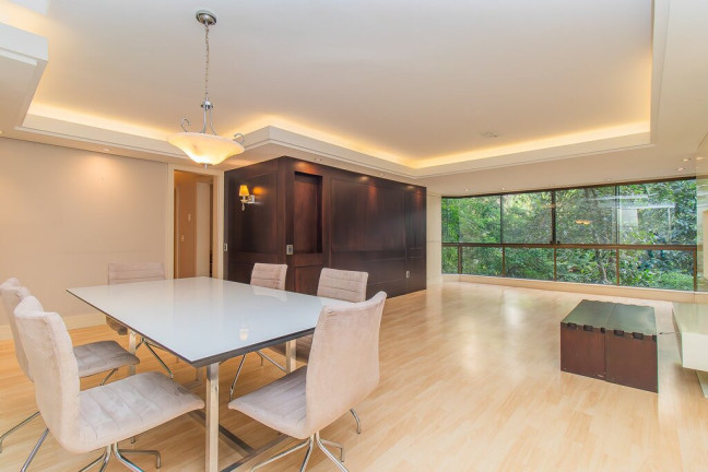 Imagem Imóvel com 3 Quartos à Venda, 148 m² em Moinhos De Vento - Porto Alegre Imagem Imóvel com 3 Quartos à Venda, 148 m² em Moinhos De Vento - Porto Alegre