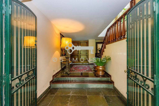 Imagem Casa com 6 Quartos à Venda, em Parque Silvino Pereira - Cotia Imagem Casa com 6 Quartos à Venda, em Parque Silvino Pereira - Cotia