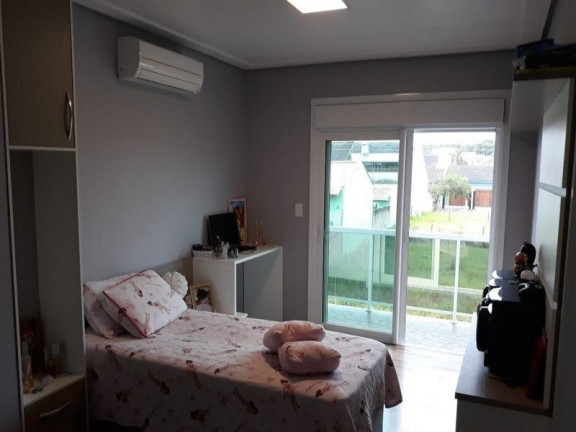 Imagem Casa com 3 Quartos à Venda, 295 m² em Parque Da Matriz - Cachoeirinha