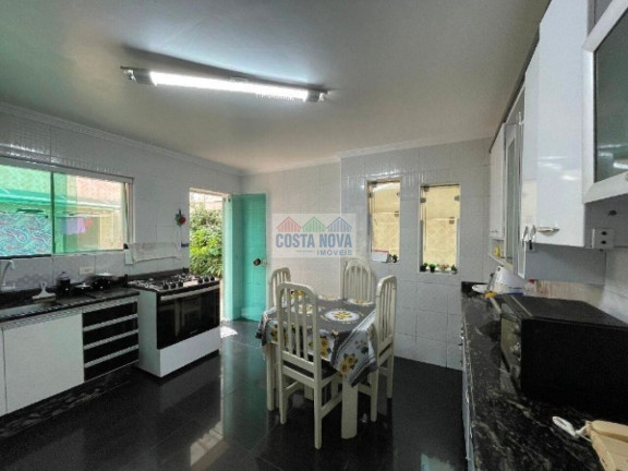 Imagem Casa com 3 Quartos à Venda, 208 m² Imagem Casa com 3 Quartos à Venda, 208 m²