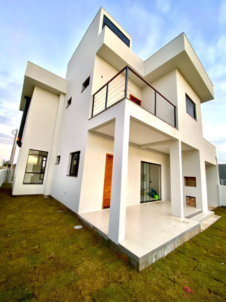 Sobrado com 3 Quartos à Venda, 151 m² em Passo De Torres - Passo De Torres