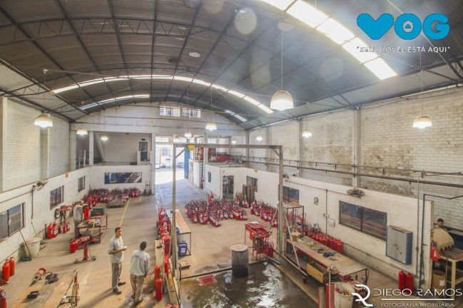 Imagem Imóvel à Venda, 1.250 m² em Navegantes - Porto Alegre Imagem Imóvel à Venda, 1.250 m² em Navegantes - Porto Alegre