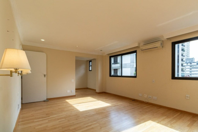 Imagem Imóvel com 3 Quartos à Venda, 209 m² em Itaim Bibi - São Paulo