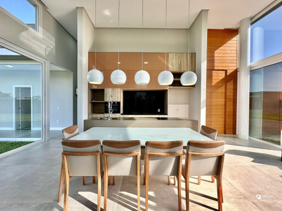 Imagem Casa de Condomínio com 3 Quartos à Venda, 180 m² em Dubai - Capão Da Canoa Imagem Casa de Condomínio com 3 Quartos à Venda, 180 m² em Dubai - Capão Da Canoa
