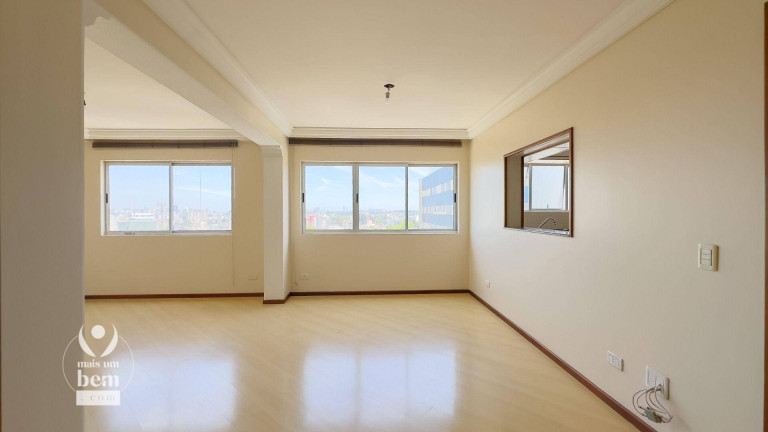 Imagem Cobertura com 3 Quartos à Venda, 129 m² em Cabral - Curitiba