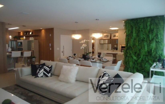 Imagem Apartamento com 4 Quartos à Venda, 140 m² em Centro - Balneário Camboriú